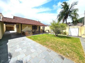 Casa de 2 quartos, Caraguatatuba · Casa com 360 m² e 2 quartos à venda em Martim de Sá