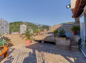 Apartamento de 3 quartos, Rio de Janeiro · Cobertura Duplex, em local privilegiado de Laranjeiras. Edifício moderno, em meio todo lazer. 2 Vags