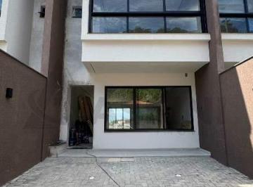 Casa · 106m² · 3 Quartos · 2 Vagas · Casa com 3 suítes + edícula para festas no Jardim Azaleia