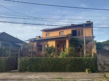 Casa · 4 Quartos · 2 Vagas · 
                                Sobrado 
                            