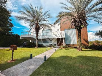 Casa · 560m² · 6 Quartos · 9 Vagas · Casa em condominio fechado 6 suites de porteira fechada