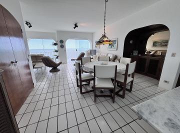 Apartamento · 130m² · 3 Quartos · 1 Vaga · 
                                Apartamento com 3 quartos sendo 1 suíte  à venda em Guarujá - Praia