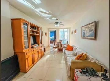 Apartamento de 3 quartos, Rio de Janeiro · Ótimo apto. Junto ao metrô Flamengo/ coração do bairro. Sala ampla,3 Quartos +Dependências e vaga
