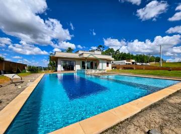 FACHADA · Excelente casa de alto padrão á venda em condomínio fechado em Poços de Caldas MG.