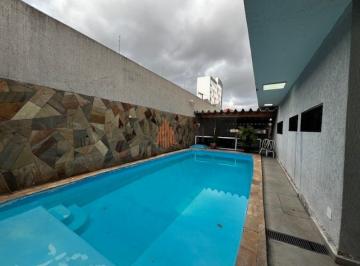 Casa · 600m² · 5 Quartos · 6 Vagas · Sobrado Residencial 600m² com 5 quartos, 5 suítes e 6 vagas à Venda no Tatuapé