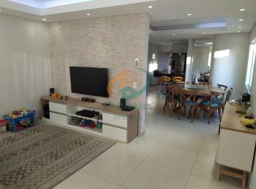 Casa · 250m² · 3 Quartos · 6 Vagas · Sobrado em Rua em Jardim Santa Clara - Guarulhos