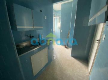 Apartamento · 67m² · 2 Quartos · Apartamento à Venda em Copacabana, 2 Quartos na Quadra da Praia