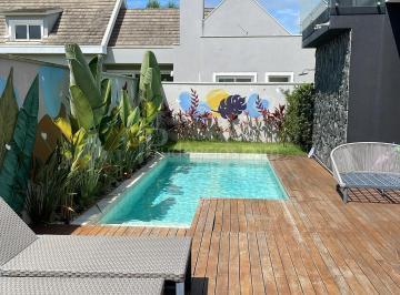 Casa · 232m² · 4 Quartos · 4 Vagas · Casa de esquina 4 suítes em Condomínio no BALNEARIO CAMBORIU - SC