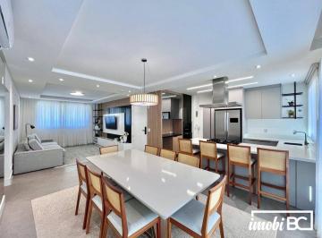 Living integrado · Apartamento com 4 dormitórios à venda, 142 m² por R$ 3.100.000,00 - Centro - Balneário Camboriú/SC
