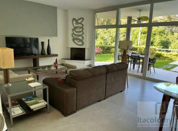 207fcbd2dcb0a940bd667e1891cc596a4905251f · Casa à venda no Condomínio Alpha Conde II