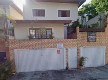 e667111d45e0474e4e083977495db0952f060e34 · Venha conhecer esta belíssima casa localizada em um dos melhores pontos da Vila Madalena, próximo ao