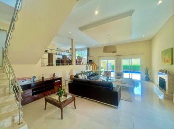 bec09d05d60acc9dcf7cfb6291a7bbf3617858e2 · Casa com 4 dormitórios à venda, 336 m² - Chácara Malota - Jundiaí/SP