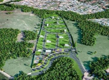 Foto 01 · Terreno em Condomínio de Luxo em Altos da Bela Vista, Indaiatuba-SP  300m² de Área Disponível!
