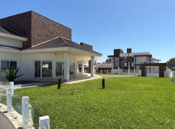 Casa de 5 quartos, Passo de Torres · Mansão Exclusiva à Beira-Mar em Balneário Bellatorres