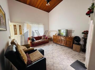 Sala · Casa térrea à venda no bairro Jardim Flora em Vinhedo - SP.