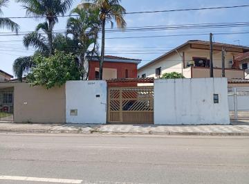 Casa de 3 quartos, Praia Grande · Sobrado, situada no bairro Maracanã, possuindo 03 dormitórios, sendo 01 suite,