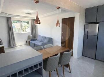 Apartamento de 3 quartos, Curitiba · Apartamento bem localizado no bairro Portão, região prática e consolidada.