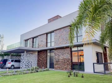 Casa · 1279m² · 5 Quartos · Casa à venda - em Belém Novo