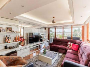 Apartamento · 380m² · 3 Quartos · Apartamento à venda - em Menino Deus