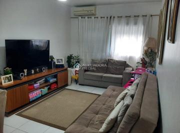 42 · apartamento de 2 quartos e uma vaga de garagem no Menino Deus