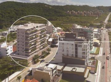 Vista aérea da Praia Brava com o Aura Living Home, na Rua Renato Melim Cunha (fotomontagem) · Apartamento diferenciado na Praia Brava, no Aura Living Home