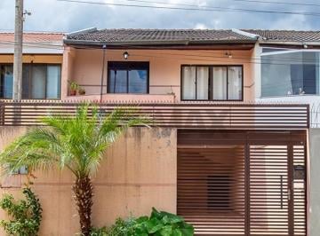 Casa · 120m² · 3 Quartos · 2 Vagas · Sobrado 03 quartos no bairro Novo Mundo