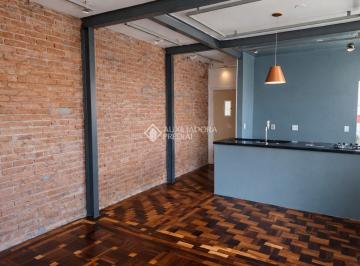 Apartamento · 68m² · 2 Quartos · Apto 2 quartos reformado, pé-direito alto e projeto assinado