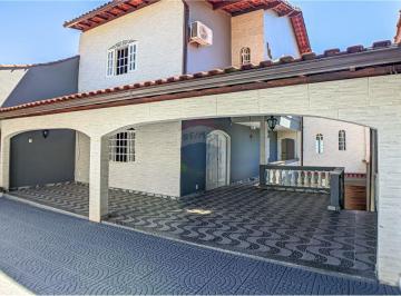 Casa · 357m² · 3 Quartos · 3 Vagas · "Linda Casa Moderna em Campo Grande, RJ!"