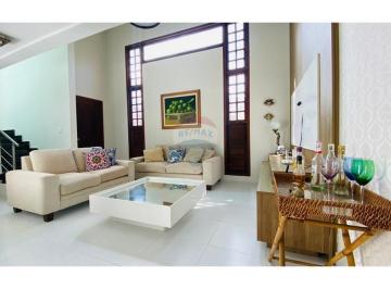 Casa · 240m² · 5 Quartos · 1 Vaga · Casa Luxuosa em Cotovelo - Alugue e Viva Bem!
