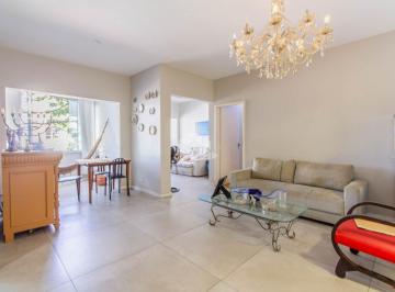 Apartamento · 117m² · 2 Quartos · Apartamento de 2 dormitórios sem vaga no Rio Branco