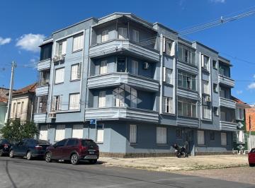 Apartamento · 57m² · 2 Quartos · 2 dornitórios com sacada. Bairro Floresta rua Almirante Tamandaré.