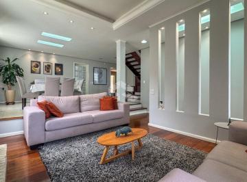 Casa · 277m² · 4 Quartos · 2 Vagas · Casa a venda com 4 dormitórios no bairro Espirito Santo