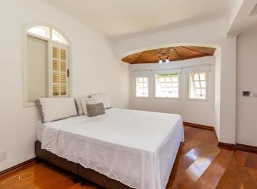 7839f2e4-f6b0-4e17-9a53-727e4986ca11 · Aconchegante casa para venda em Jardim Santo Amaro com 4 quartos, sendo 3 suítes, 315m²