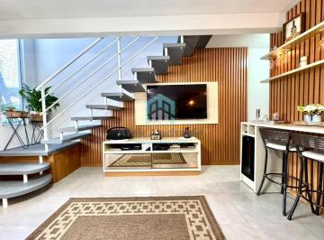Casa · 80m² · 2 Quartos · 2 Vagas · Sobrado em Serraria, São José | 2 Suítes e 80m²