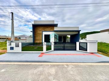 Casa · 125m² · 3 Quartos · 2 Vagas · Casa à Venda em Forquilhas, São José: 3 Quartos, 125m², R$900mil