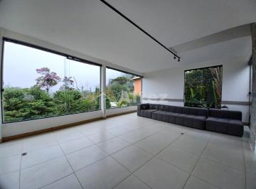 Foto 01 · Casa com 3 Suítes, Quintal, 2 Vagas, Soberbo, Teresópolis, RJ