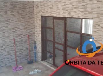 Foto 01 · Casa à venda em Curitiba-PR, bairro Sítio Cercado: 2 quartos, 2 banheiros - Imperdível oportunidade!