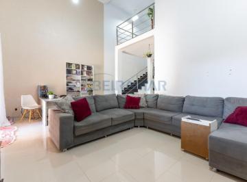 Casa · 280m² · 3 Quartos · 7 Vagas · Casa 3 Quartos, 1 Suíte, DCE, Piscina, 7 Vagas de Garagem à Venda na Rua 4 - Vicente Pires