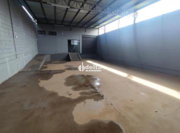 Comercial · 500m² · 6 Vagas · Galpão disponível para locação no bairro Nossa Senhora das Graças em Uberlândia-MG
