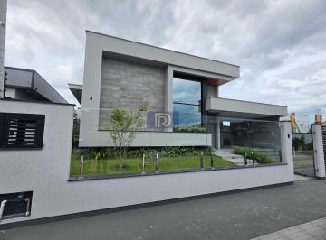 Casa · 160m² · 3 Quartos · 2 Vagas · Casa de Alto Patrão em Palhoça