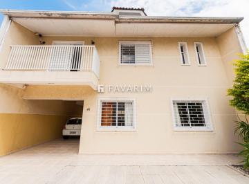 Casa · 200m² · 3 Quartos · 2 Vagas · Sobrado à venda com 3 quartos, sendo 2 suíte, no b
