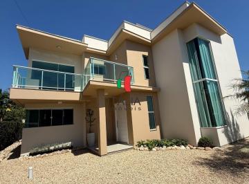 Casa · 180m² · 3 Quartos · 4 Vagas · Casa Alto Padrão em Centro, Guabiruba/SC