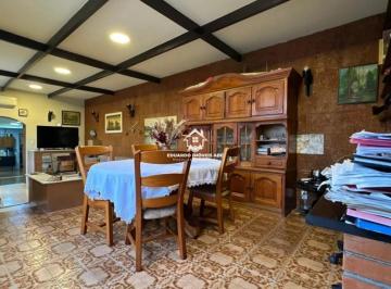 Casa · 198m² · 2 Quartos · REF 11.901 - Casa para Venda e Locação. Ótima Localização!