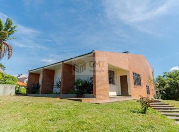 Casa · 339m² · 3 Quartos · 2 Vagas · Casa Ampla em Terreno de 1.021m² próximo à Av. Anita Garibaldi