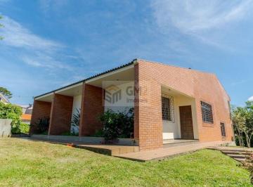 Casa · 339m² · 3 Quartos · 2 Vagas · Casa Ampla em Terreno de 1.021m² próximo à Av. Anita Garibaldi
