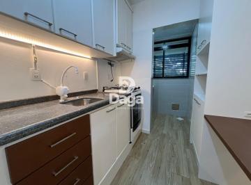 Apartamento · 63m² · 2 Quartos · 1 Vaga · Apartamento No Itacorubi, pertinho do Mercado São Jorge.