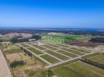 Terreno · 300m² · Loteamento Cidade Universitária - Terreno à venda no bairro Santa Catarina - Araranguá/SC