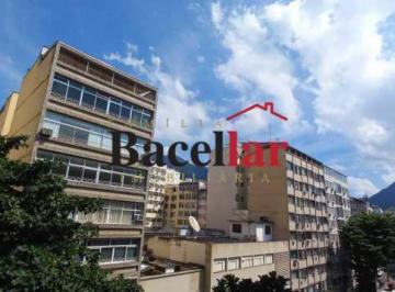 Apartamento · 70m² · 2 Quartos · Apartamento : / Residencial / Tijuca