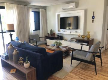 Apartamento · 209m² · 2 Quartos · 3 Vagas · Apartamento de 3 quartos, 1 suíte, 4 banheiros e 3 vagas no Brooklin - São Paulo. Agende sua visita 