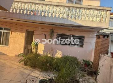 Casa · 250m² · 6 Quartos · 5 Vagas · Sobrado à venda no Jardim Stela Santo André